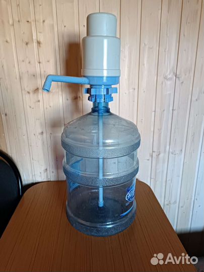 Бутыль 19 литров с помпой