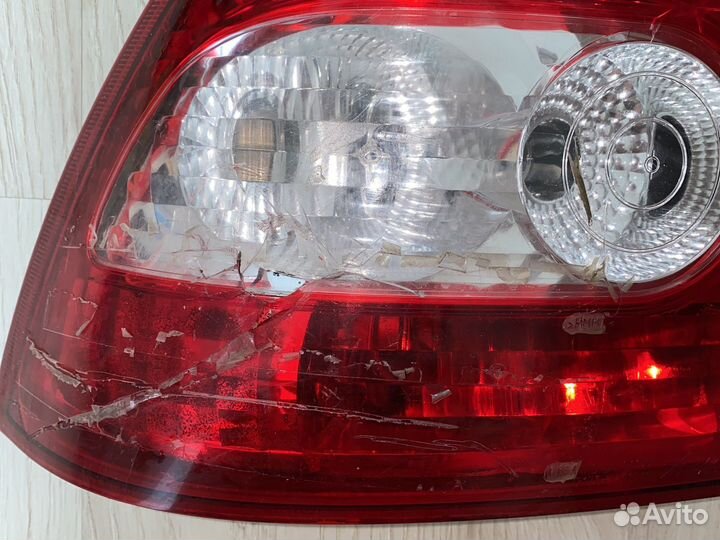 Левая задняя фара на приору