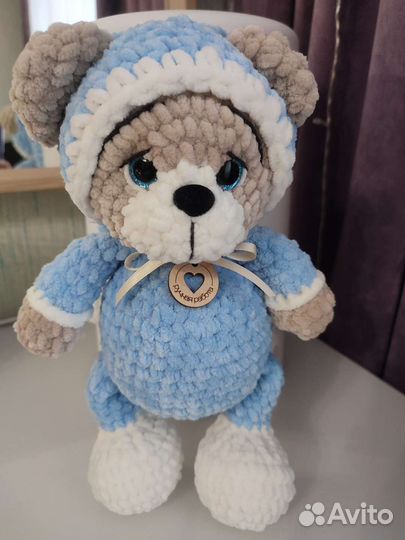 Вязанная игрушка - плюшевый мишка