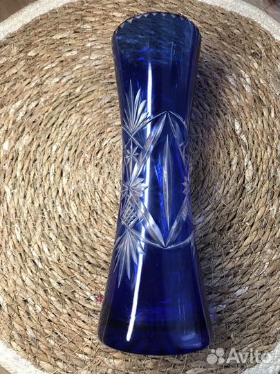 Ваза из цветного хрусталя