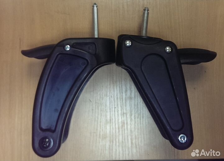 Вилка переднего колеса для коляски