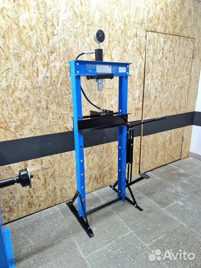 Пресс на 20т. с ножным приводом. Новый