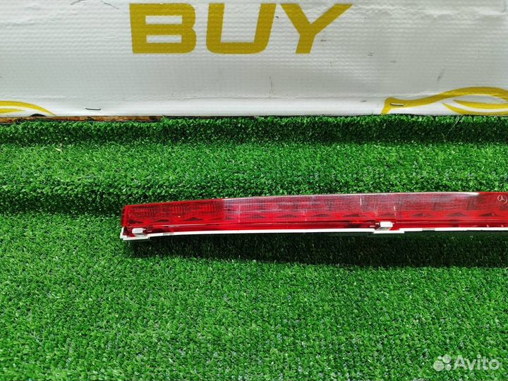 Дополнительный стоп-сигнал Mercedes-Benz C-Класс