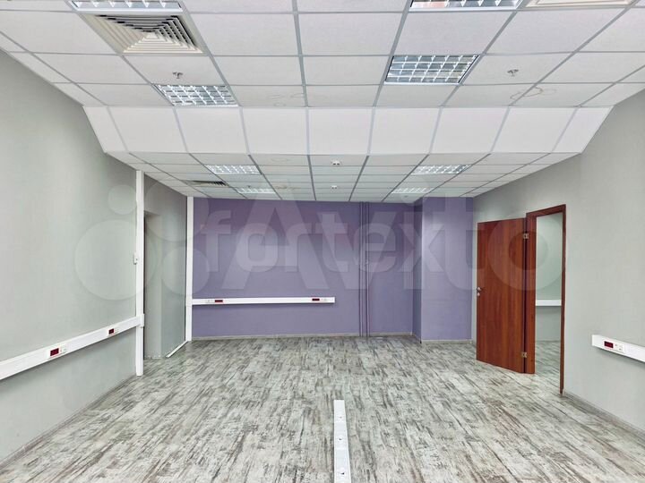 Сдам офисное помещение, 277 м²
