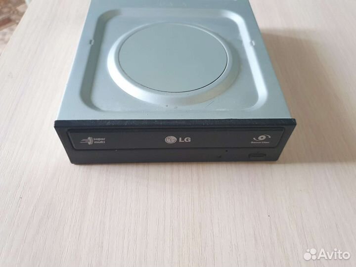 CD DVD привод дисковод SATA пишущий LG gh22ns40