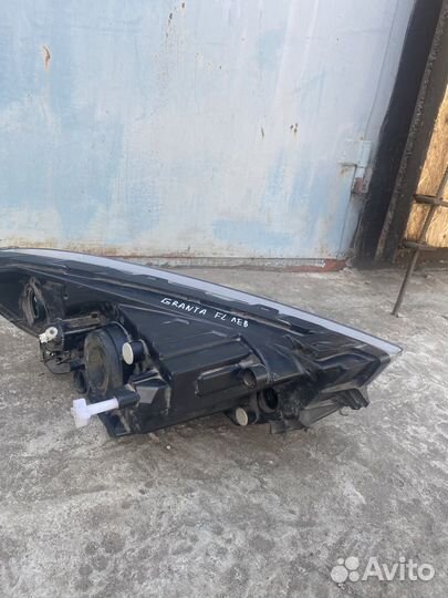 Фара передняя левая на LADA granta