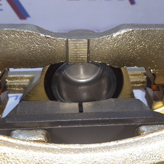 Тормозной супорт передний левый