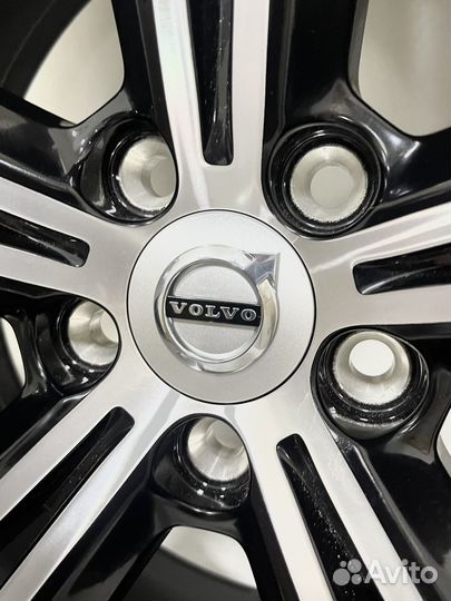 R19 Nokian Tyres Hakkapeliitta 9 SUV 235/55, PCD 5x108 DIA 63.4