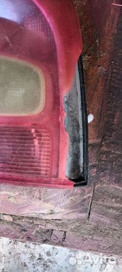 Задние фонари Рено логан