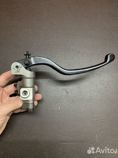 Brembo 16x18 CNC машинка сцепления гидравлическая