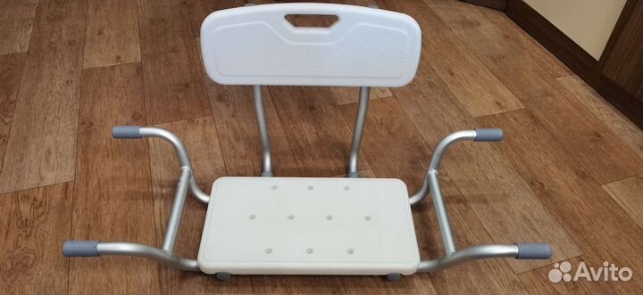 Стул для ванной