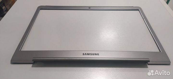 Рамка матрицы BA75-03718B для Samsung NP530U4C