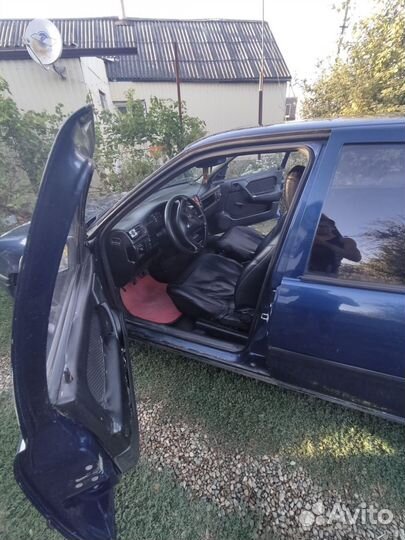 Opel Vectra 1.6 МТ, 1993, 350 000 км