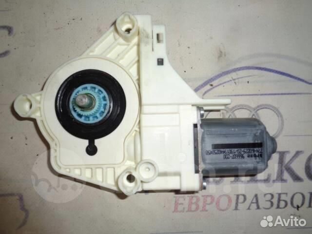 Моторчик стеклоподъемника задний правый Audi A4