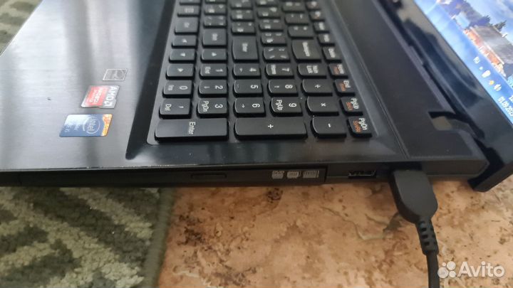 Lenovo i5 4200m/DDR3 6gb/hdd500/m265m amd