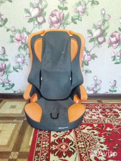 Кресло для ребенка в машину