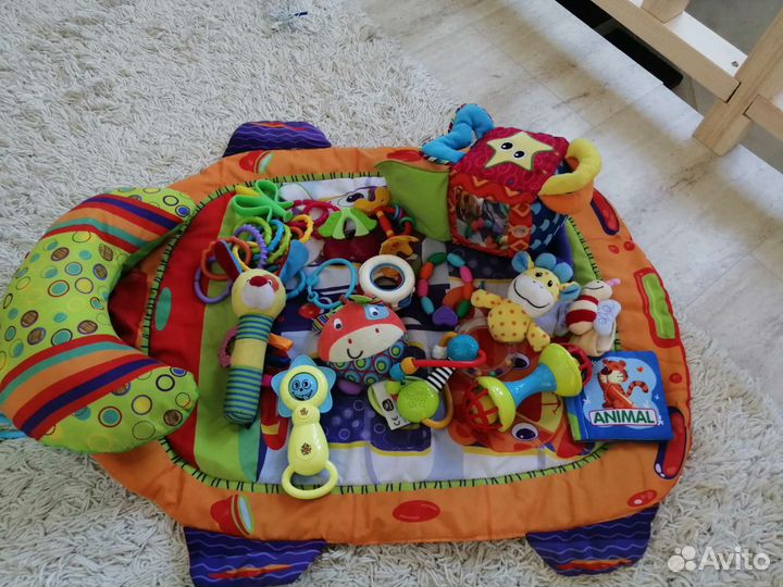 Игрушки для малышей + каталка