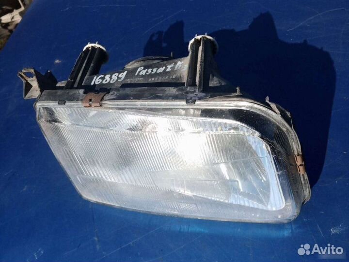 Фара правая Volkswagen Passat B3 1992