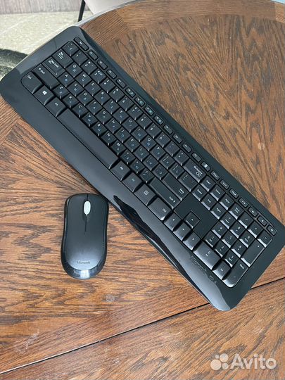 Беспроводная клавиатура и мышь microsoft