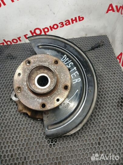 Поворотный кулак левый Renault Duster