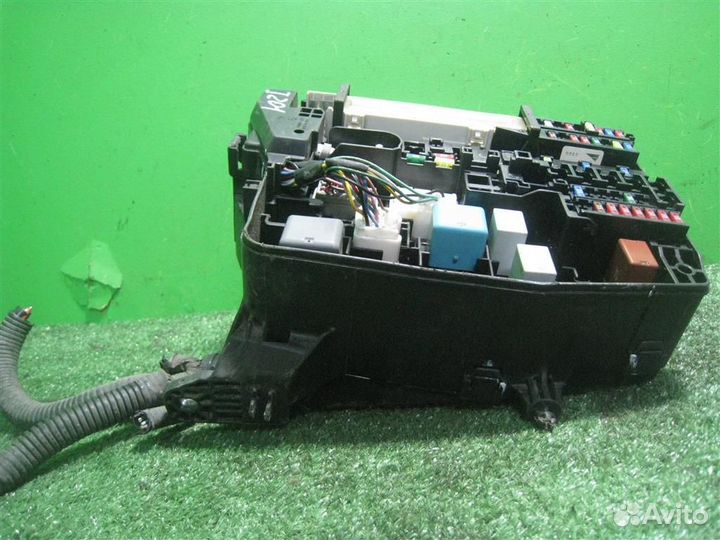 Блок предохранителей моторный Toyota Verso R2 2009