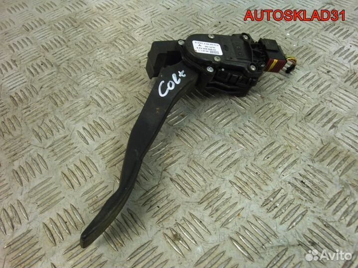 Педаль газа Mitsubishi Colt Z3 MN125792