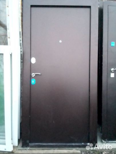 Двери входные металлические