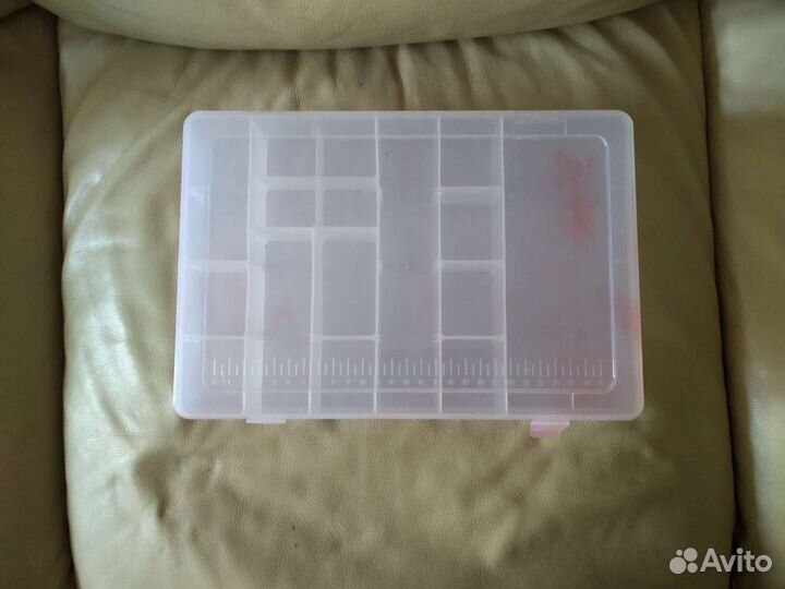 Коробка для рыболовных принадлежностей