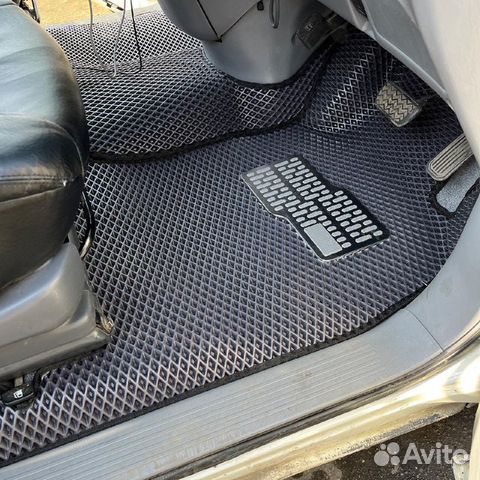 Автомобильные коврики на Toyota Estima