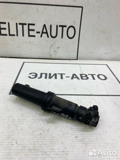 Форсунка омывателя фар левая Audi A3 8P 2010