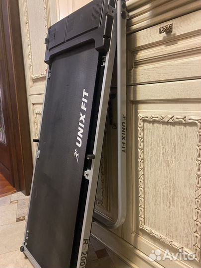 Беговая дорожка unixfit R-200V