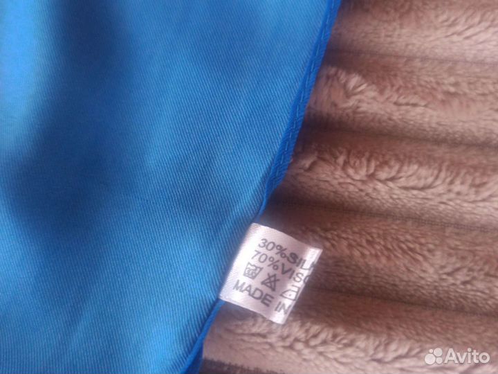 Шелковый платок новый