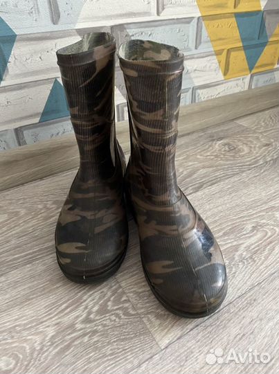 Резиновые сапоги