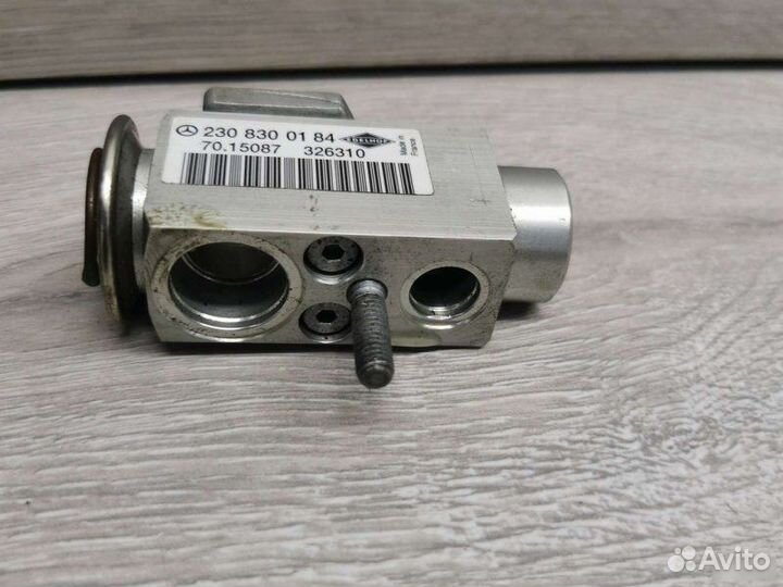 Клапан кондиционера Mercedes C W204