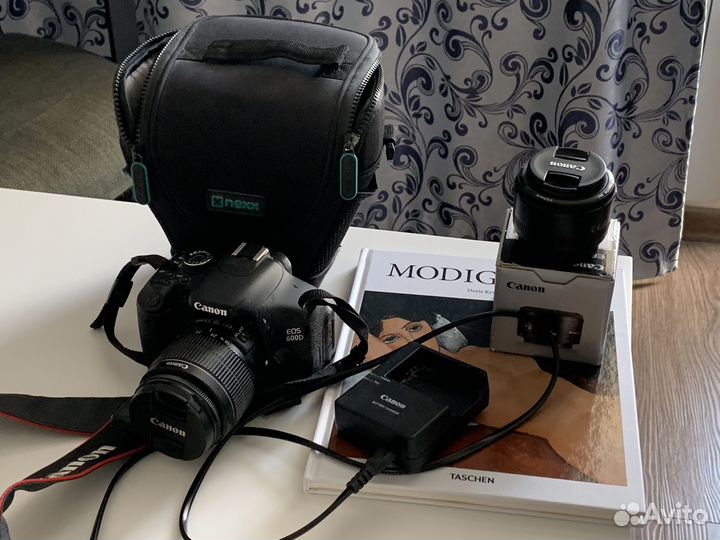 Canon EOS 600D Kit EF-S 18-55mm