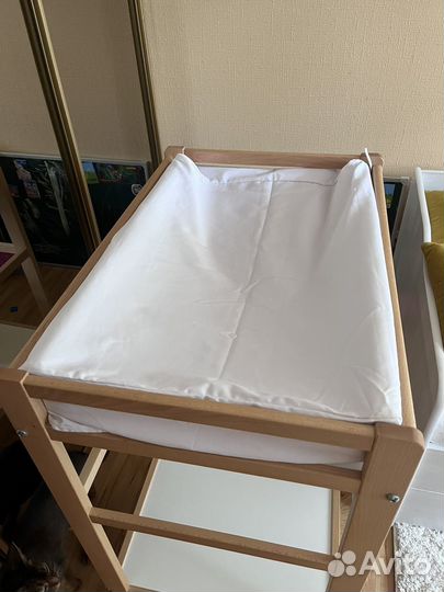 Пеленальный столик