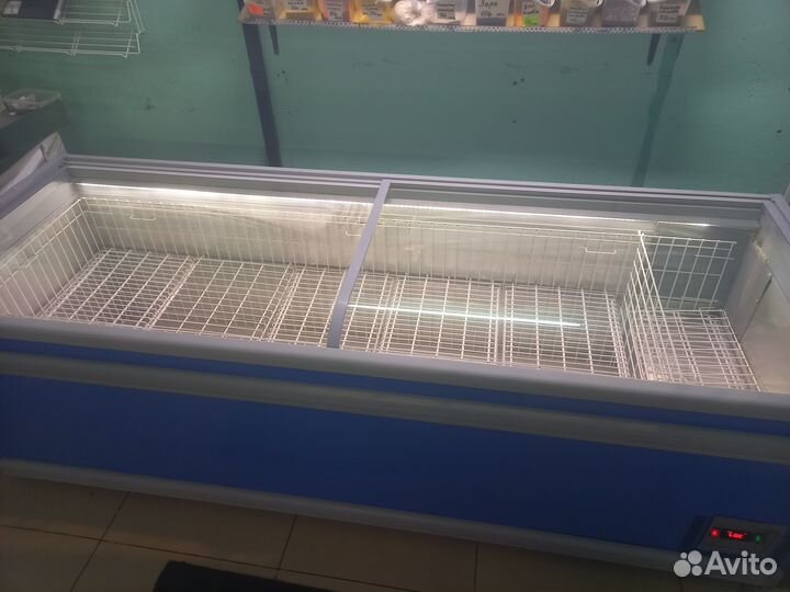 Морозильная ларь- витрина -20%. Размеры 2,5 метра