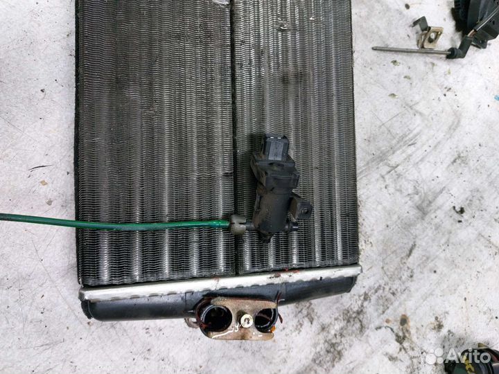 Радиатор печки Mercedes W210