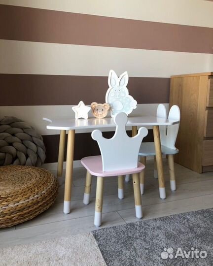 Детский стол и стул