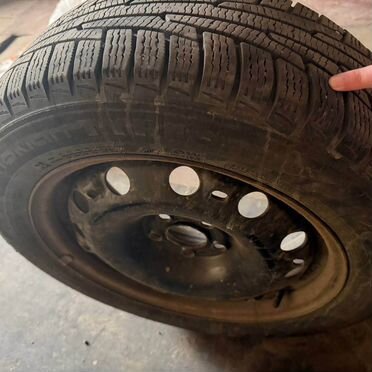 Зимние колеса в сборе Nokian Nordman 185/60/R15