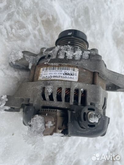 Гениратор на Toyota Corolla E-180