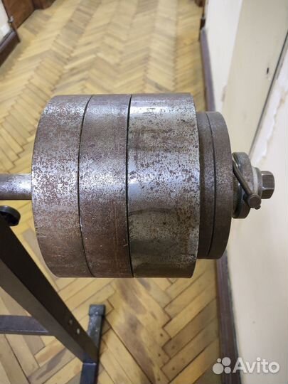 Спортивные тренажёры, скамья для жима, гриф