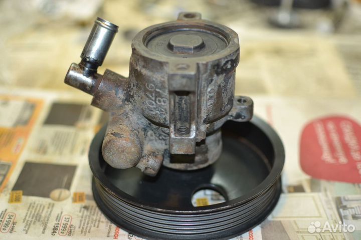 Сальник к насосу гидроусилителя руля