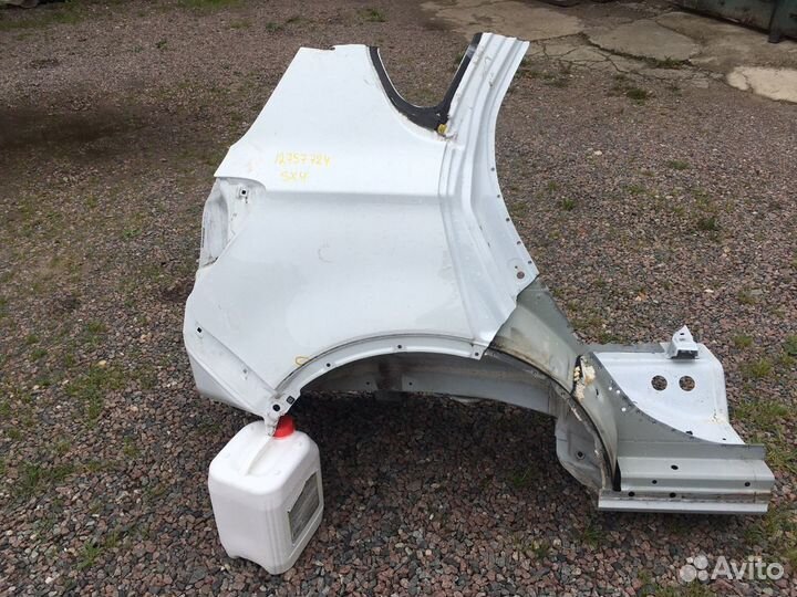 Крыло на Сузуки SX4