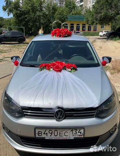 Свадебные украшения на машину