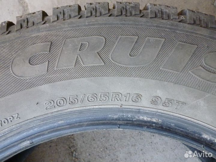 Bridgestone Ice Cruiser 7000 205/65 R16