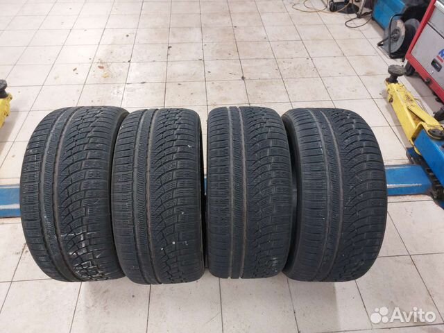 Nokian Tyres WR A4 275/40 R19 105V