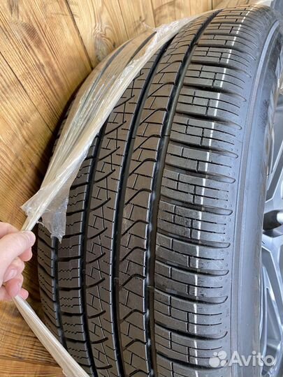 R20 Pirelli Scorpion Zero 275/50, PCD 5x130 DIA 84.1