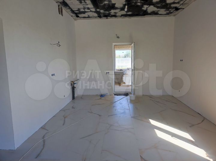 Коттедж 321 м² на участке 12 сот.