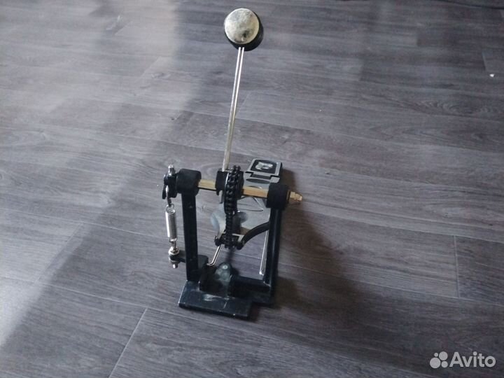 Педаль для басс барабана